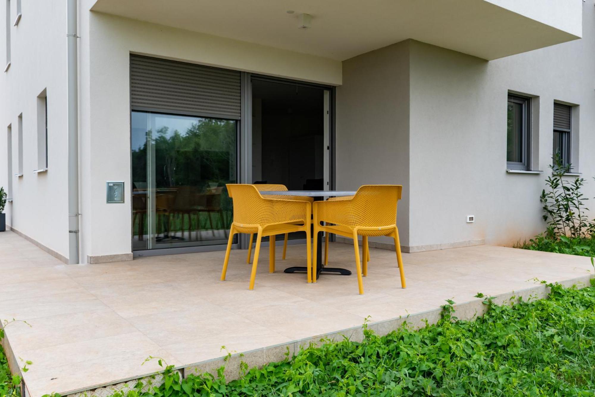 Baden Resort Basanija, Umag-With Sea View, Parking And 300M From The Beach Exterior photo