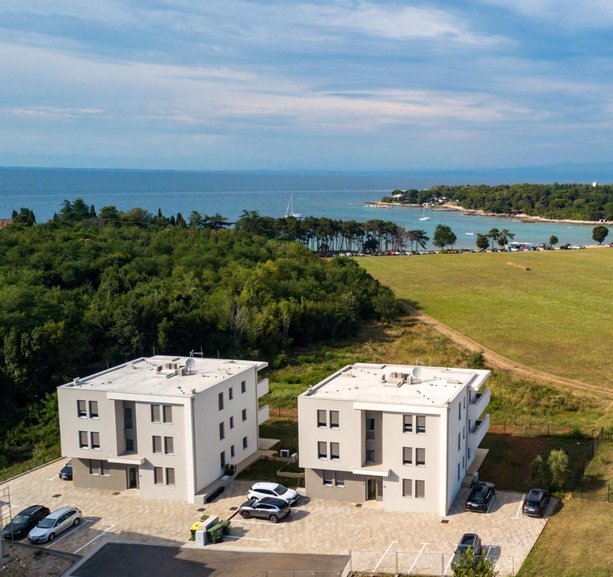 Baden Resort Basanija, Umag-With Sea View, Parking And 300M From The Beach Exterior photo